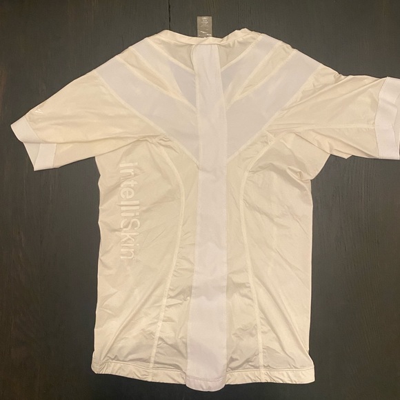 Men’s NWOT IntelliSkin Essential Tee with Posture Technology - Picture 5 of 10